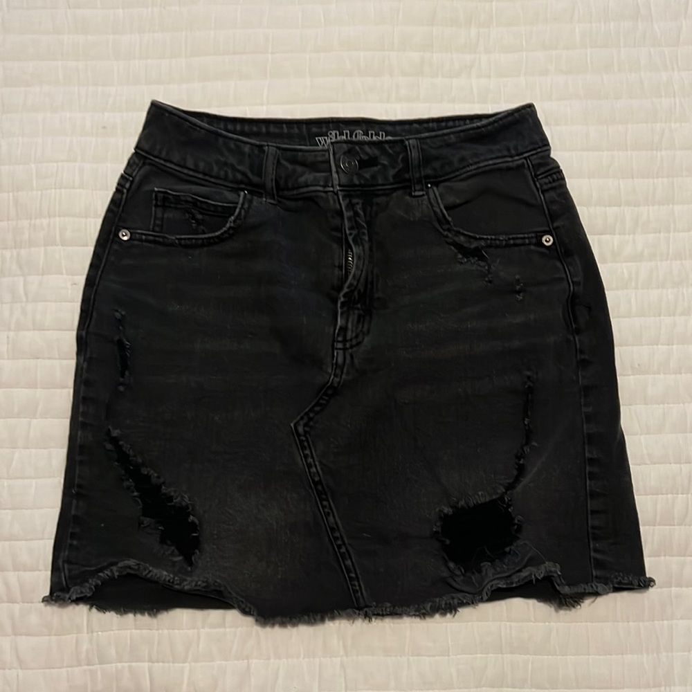 Denim Wild Fable black distressed skirt